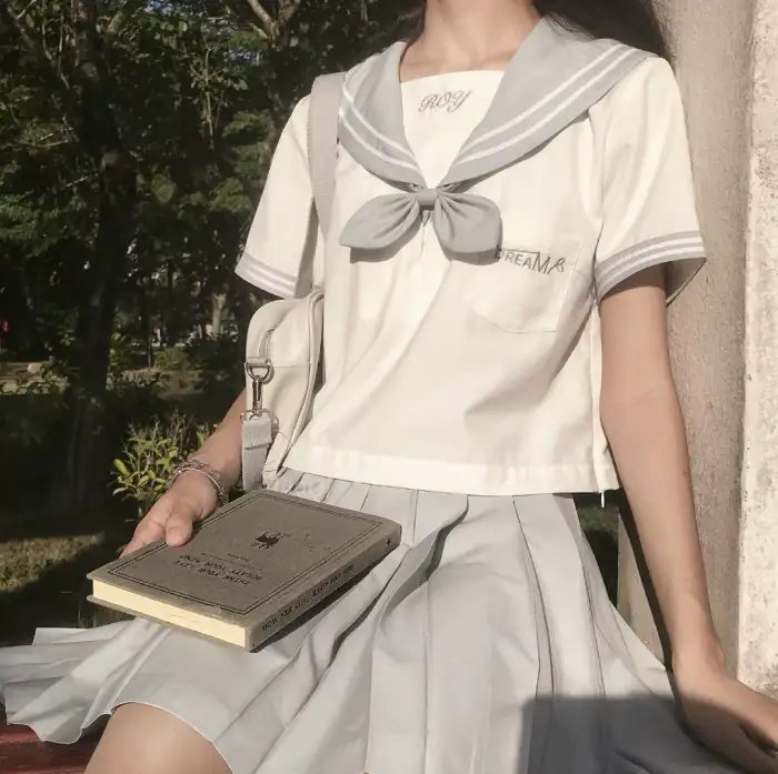 爱丽丝梦游仙境2010